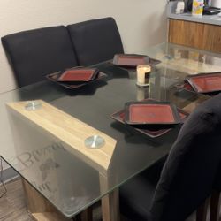 Dining Room Table And 4 Chairs W/ Brown & Black Sets Of Seat Covers