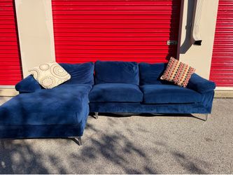 Navy blue sectional *FREE DELIVERY 🚚