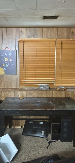 Free office desk