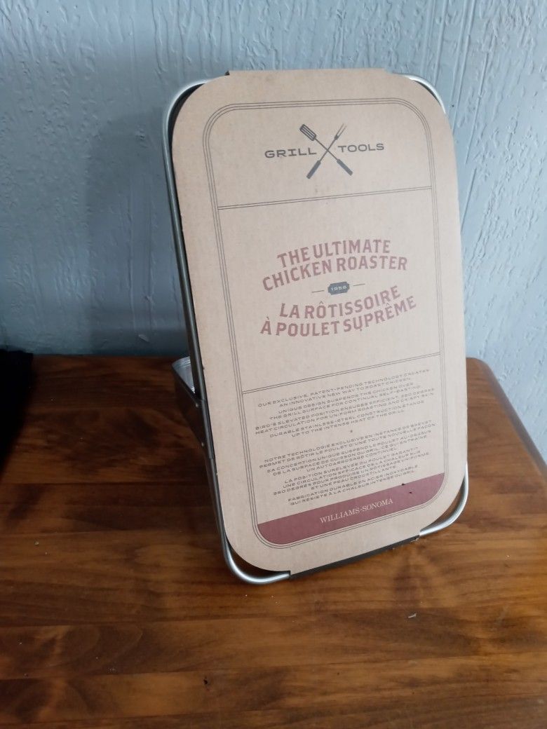 WILLIAMS SONOMA Ultimate Chicken Roaster Stainless Steel Grill Roasting Tool NEW