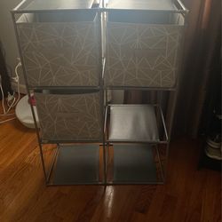 Storage With 3 Cubes