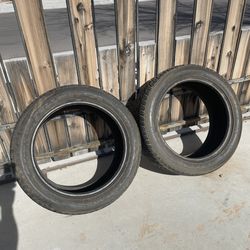 A pair of new tires 275/45R20