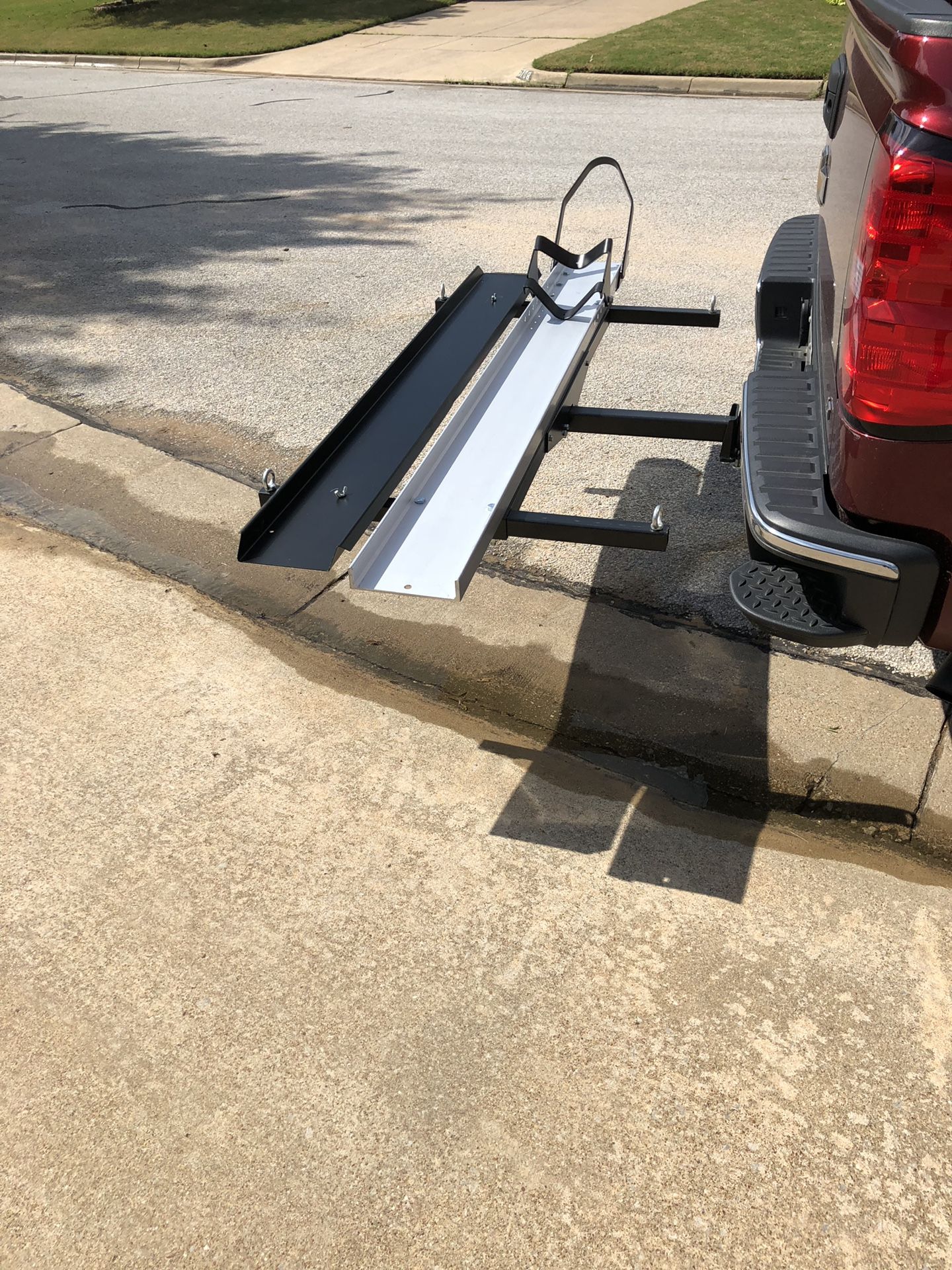 Black Widow SMC-600R Hitch Mounted Motorcycle Carrier