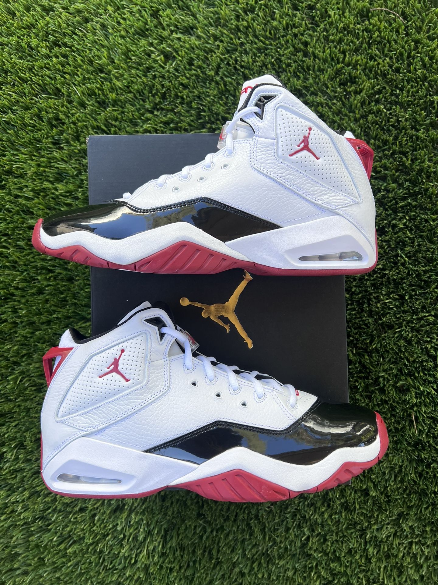 Jordan B Loyal White Red Black Men Size 12