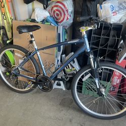 Schwinn Women Bike ( Frame Size M)