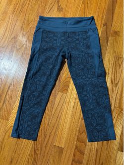 Athleta 7/8 blue and black patterned leggings