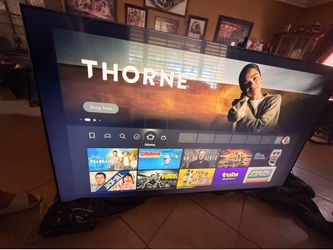 75 inch samsung smart tv like new