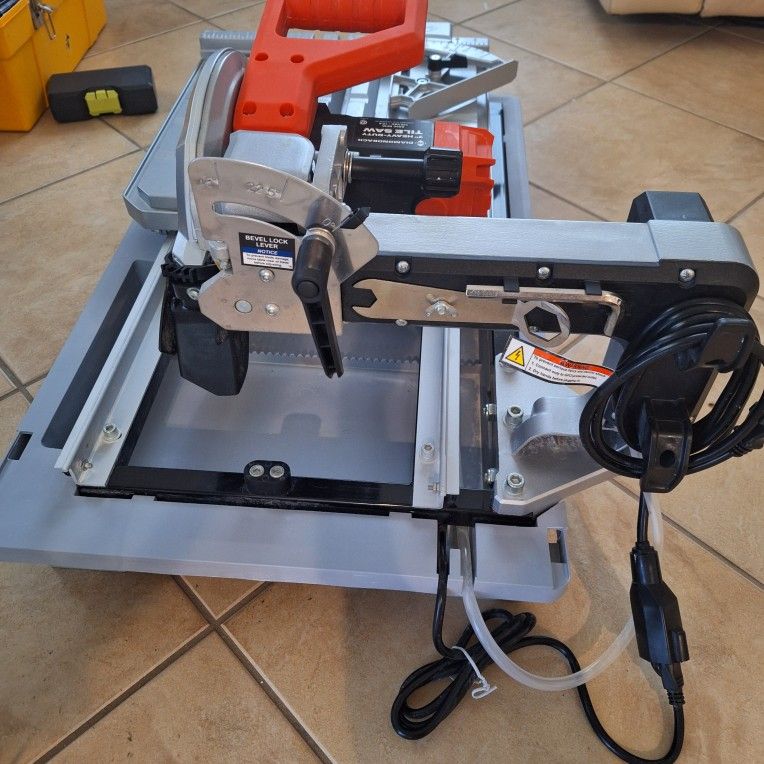 Wet Tile Saw with Sliding Table