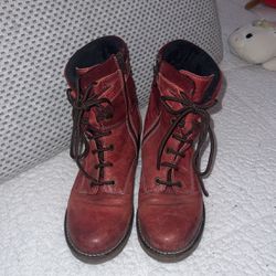 Dromedaris Lace-up Ankle Boots - Kara Suede