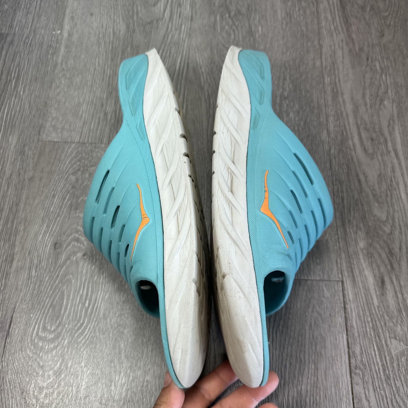 Hoka One One Men display picture 1