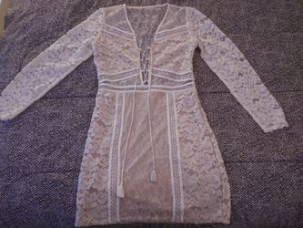 Express size 4 lace dress