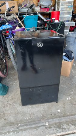 Mini refrigerator