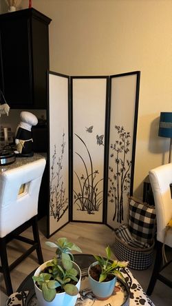 Screen / room divider