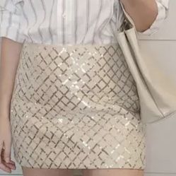 Benetton Cream Mini Skirt Quilted w Sequins Sz MEDIUM Party Sparkle Unique