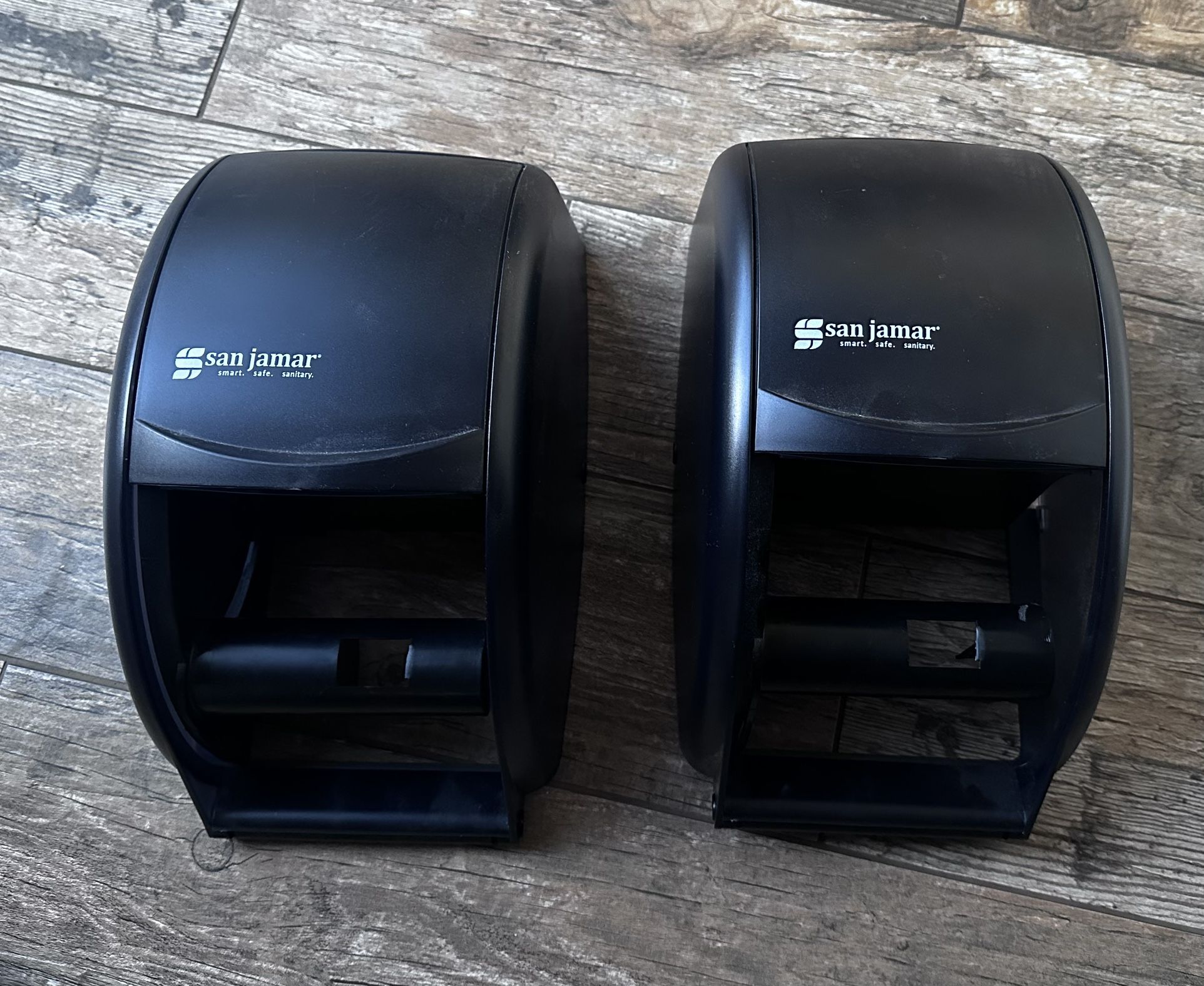 San Jamar Toilet Paper Holder/Dispenser 