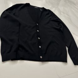 men’s sweater brand new Large black