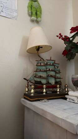 Lamp (lámpara)