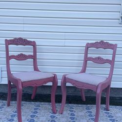 Cottagecore Pink Set Of 2 Chairs With Floral Runner