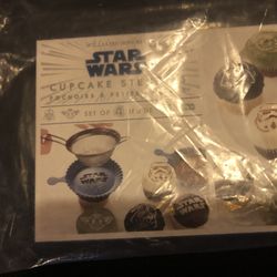 Williams Sonoma Star Wars Cupcake Stencils