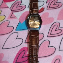 Ladies Watch With A Brown Leather Band Excellent Condition 