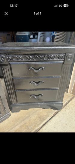 Sturdy heavy night stand