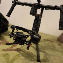 DJI Ronin M Stabilized Gimbal System 