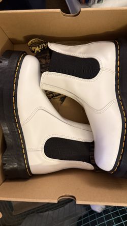 DOC MARTEN 2976 SMOOTH LEATHER PLATFORM CHELSEA BOOTS
