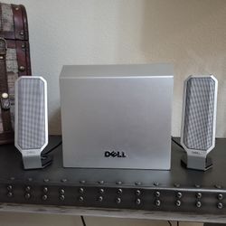 sistema de altavoces Dell A525 2.1 con subwoofer. 