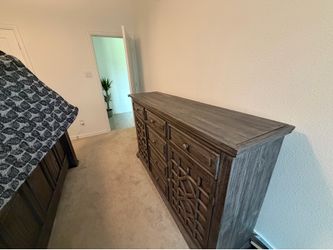 King size bed with one night stand and one dresser