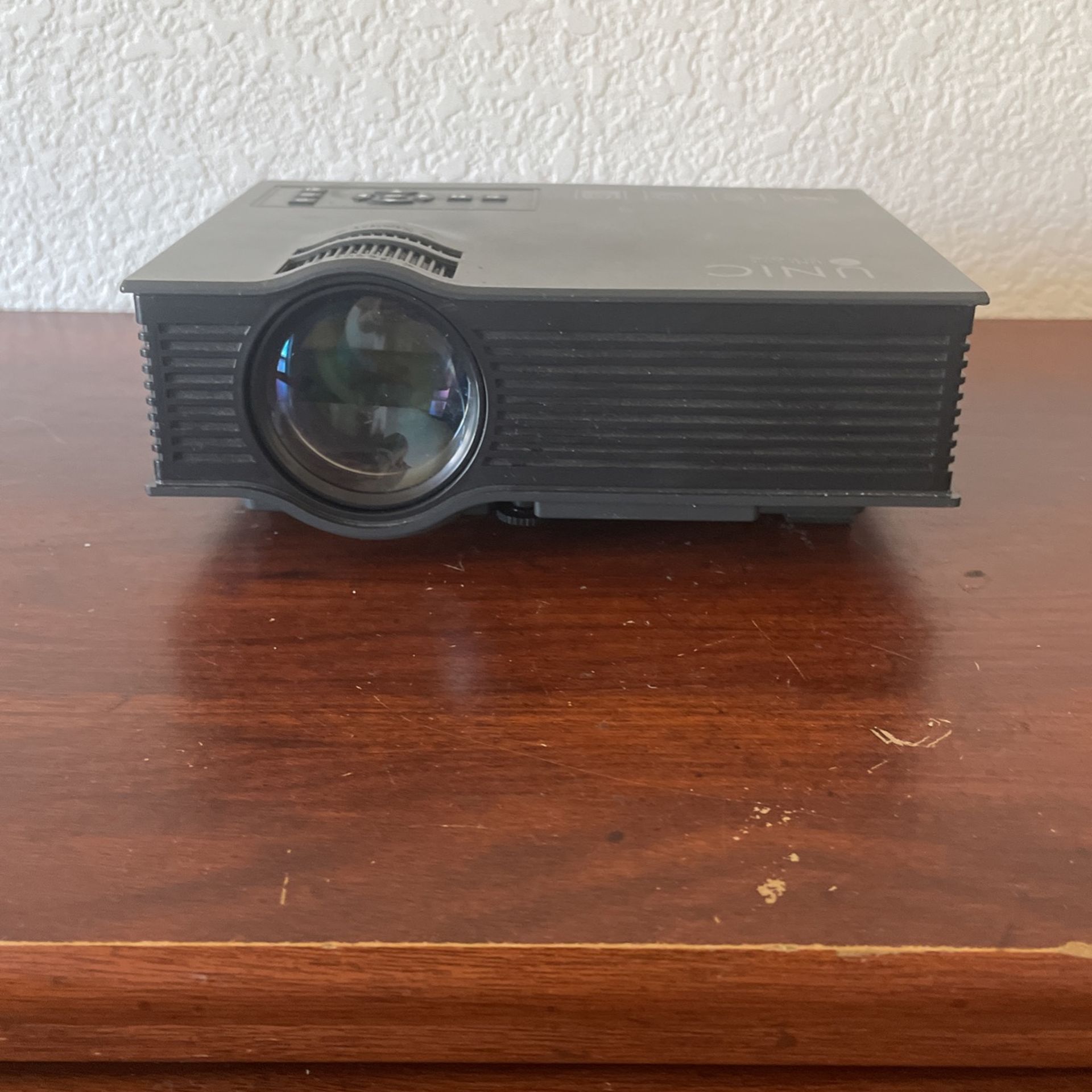 Unix-link Wi-Fi Ready Projector