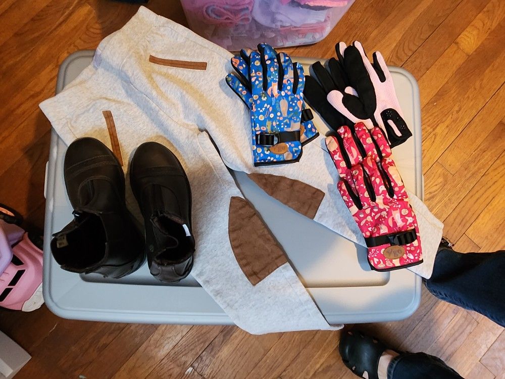 Girls Riding Gear