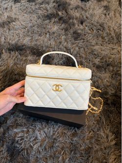 Chanel Caviar Quilted Top Handle Slim Vanity