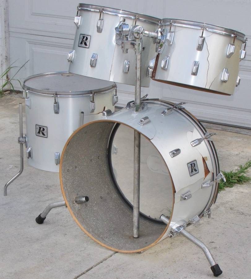 Vintage Rogers XP8 Drum Set 4pc Silver. Sizes 14" 15" toms 18" Floor