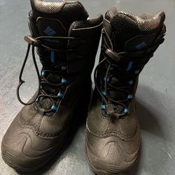 Columbia Waterproof Winter Boots – Kids/Youth Size 6 – $30