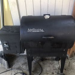 Traeger Wood Pellet Grill