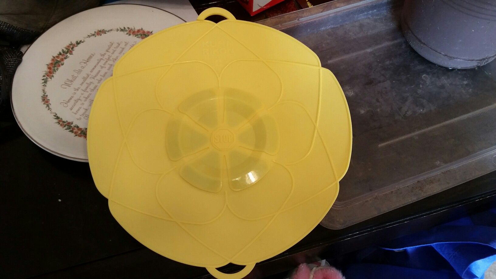 Kuhn Rikon Spill Stopper flower