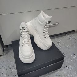 Naked Wolfe ★ Spike White レザー Spike White Leather