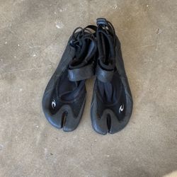 Womens Size 8 Reef Boots 