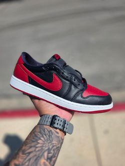 Jordan 1 low 'Banned'