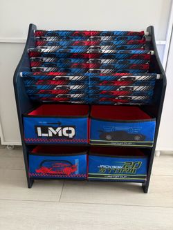 Kids bookshelf
