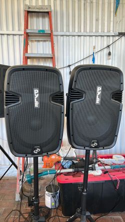 Pyle speakers