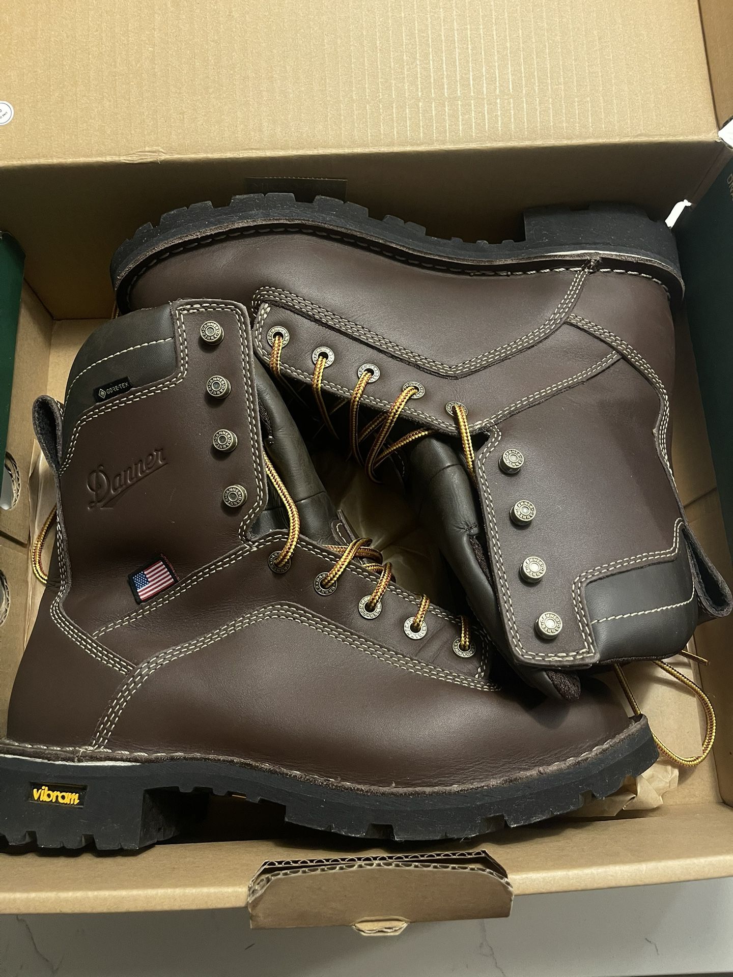 DANNERS QUARRY BOOTS SIZE 10