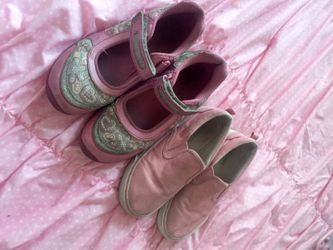 2 pair of sport shoes for girls sz 1/1.5