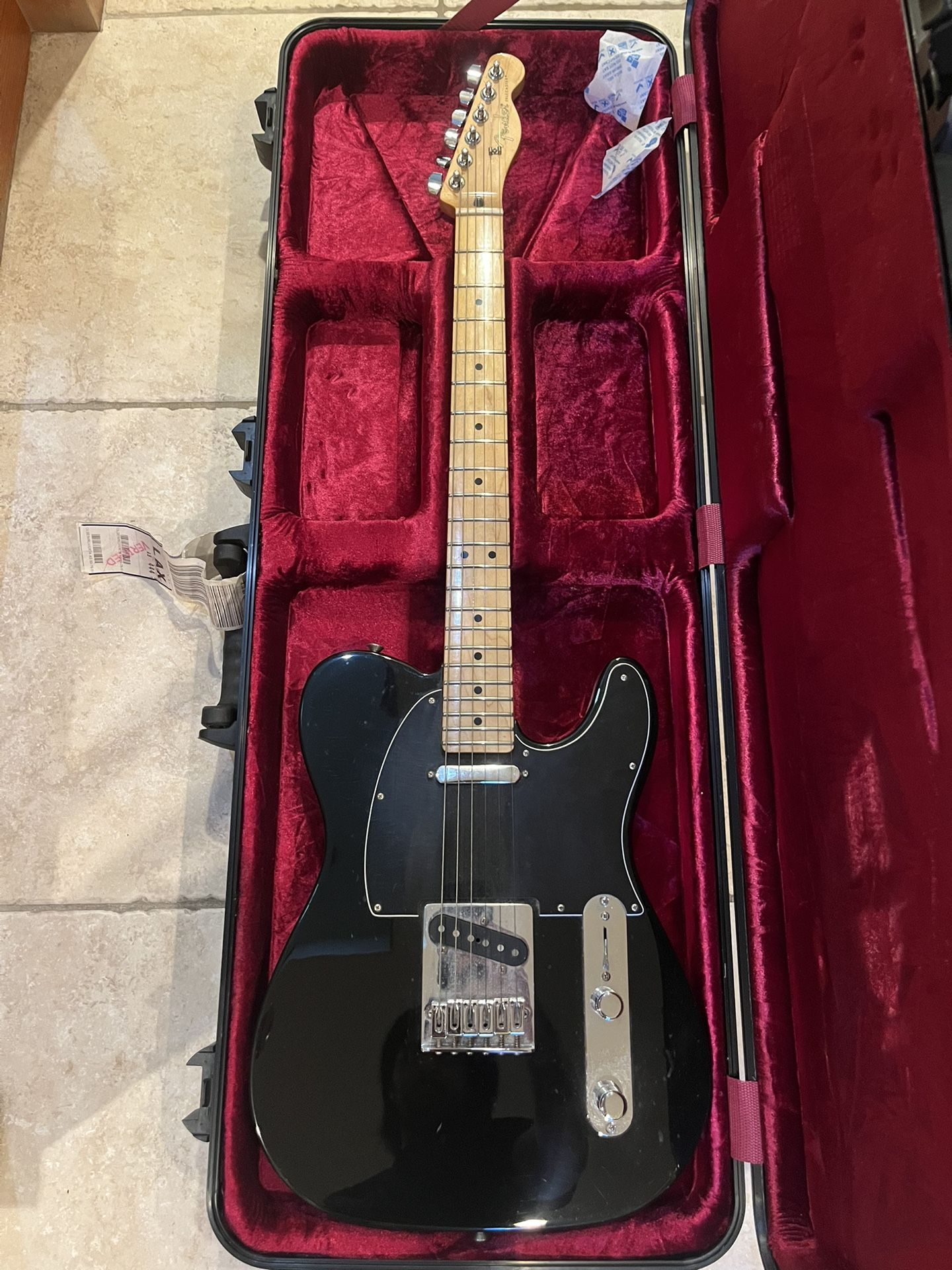 Fender MIM Telecaster W/ Gator Hardshell Flight Safe Case (Brand New)