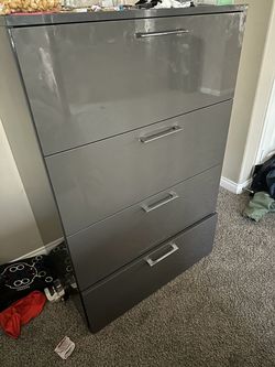 Grey Dresser