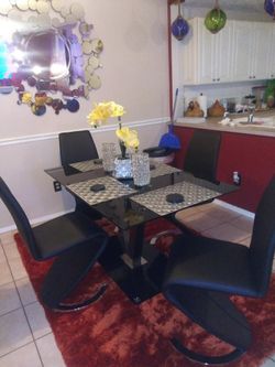 Full Table And Seat Set BRAND NEW