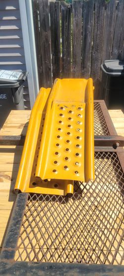 Metal car ramps
