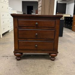 1 Cherry Wood Color Nightstand / End Table / Side Table - See Page for Matching Dresser