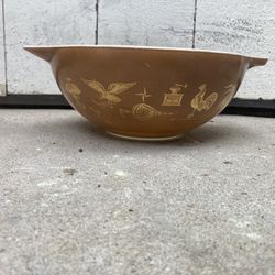 Pyrex Bowl