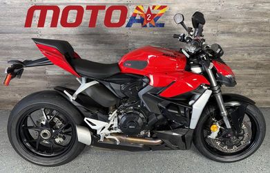 2022 Ducati Streetfighter V2